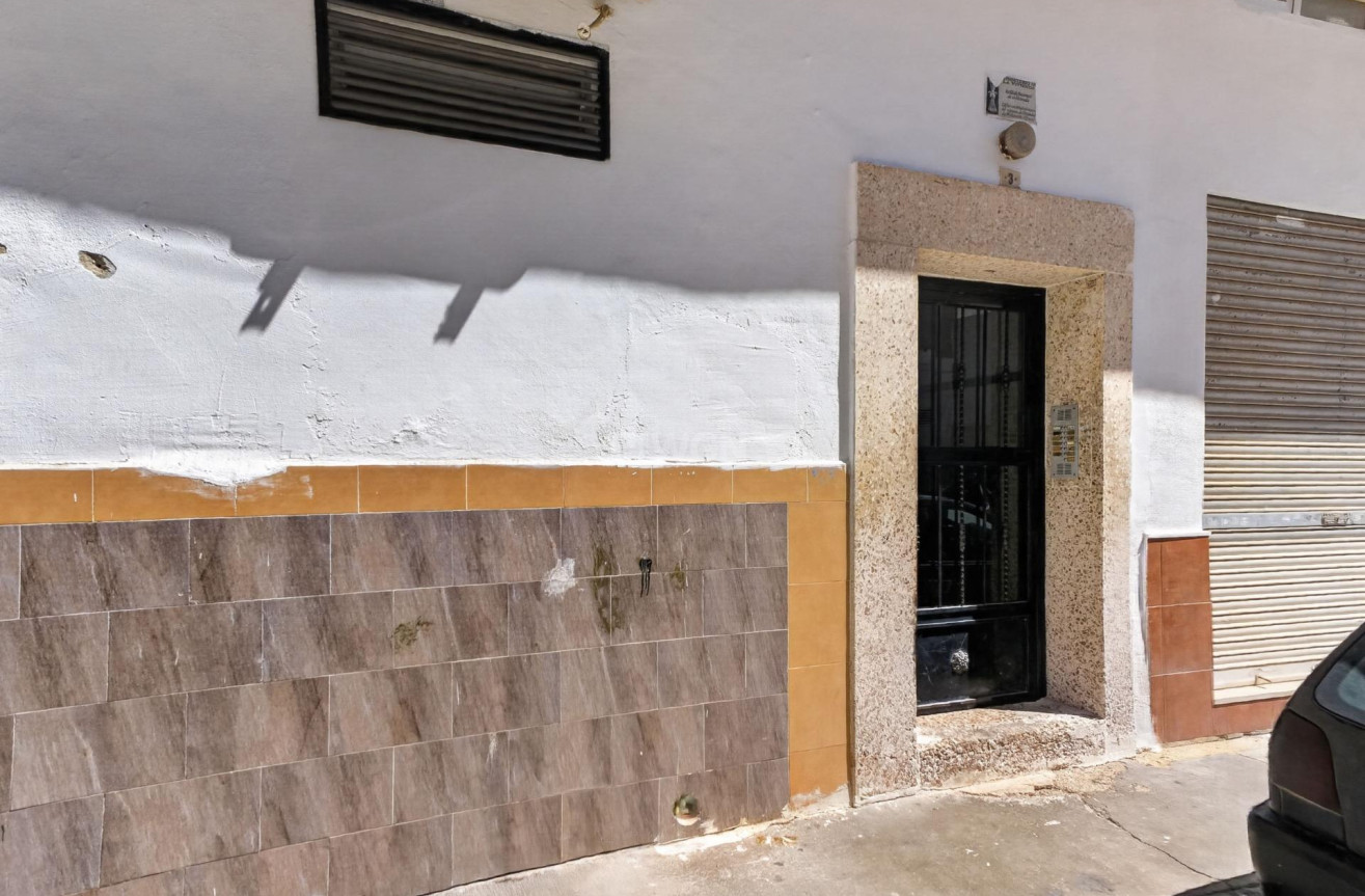 Odsprzedaż - Mieszkanie w bloku - Torrevieja - Centro