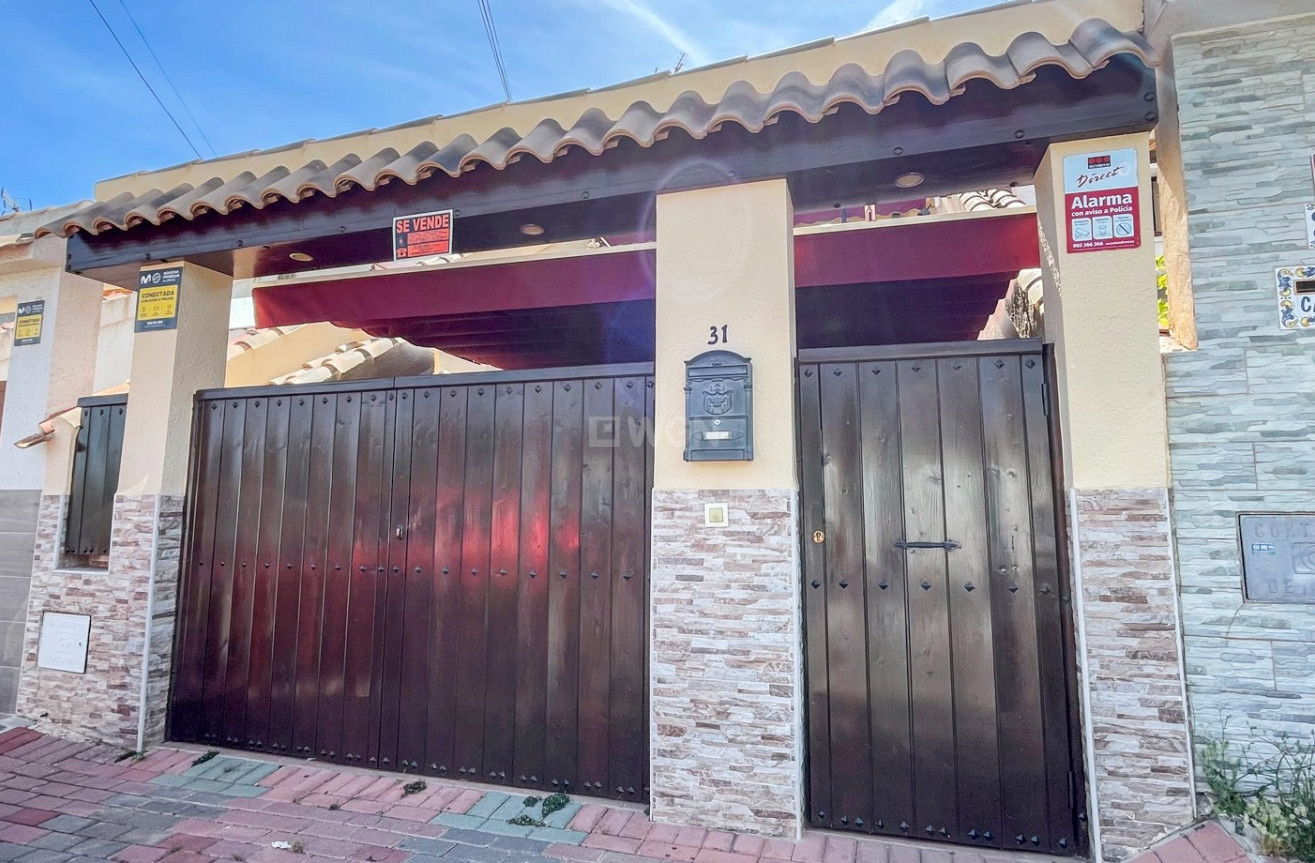Odsprzedaż - Kamienica - Torrevieja - Costa Blanca