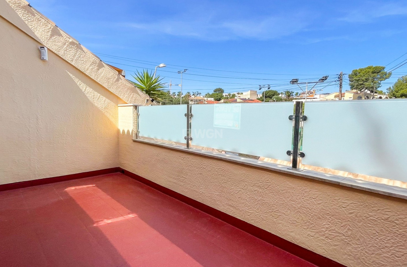 Odsprzedaż - Kamienica - Torrevieja - Costa Blanca