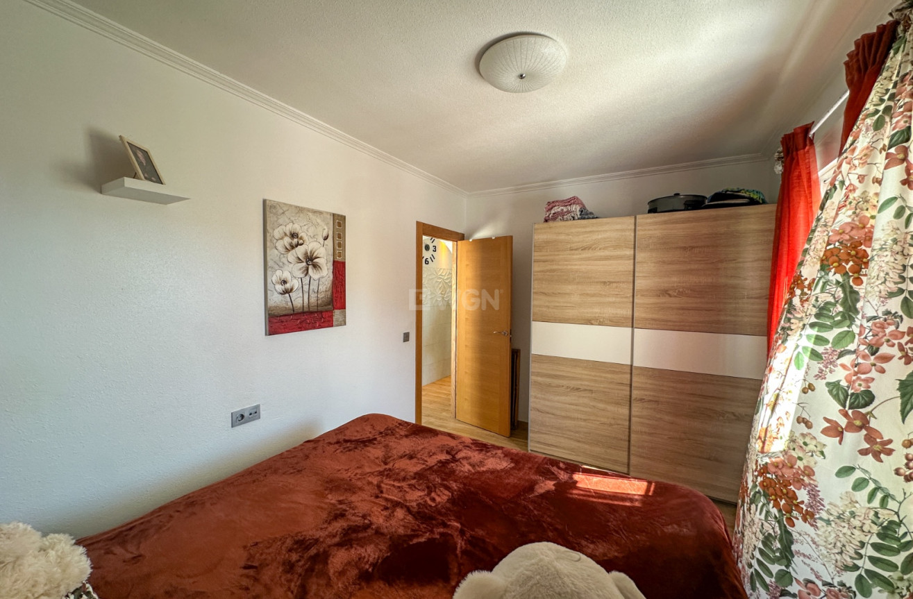 Odsprzedaż - Kamienica - Torrevieja - Costa Blanca