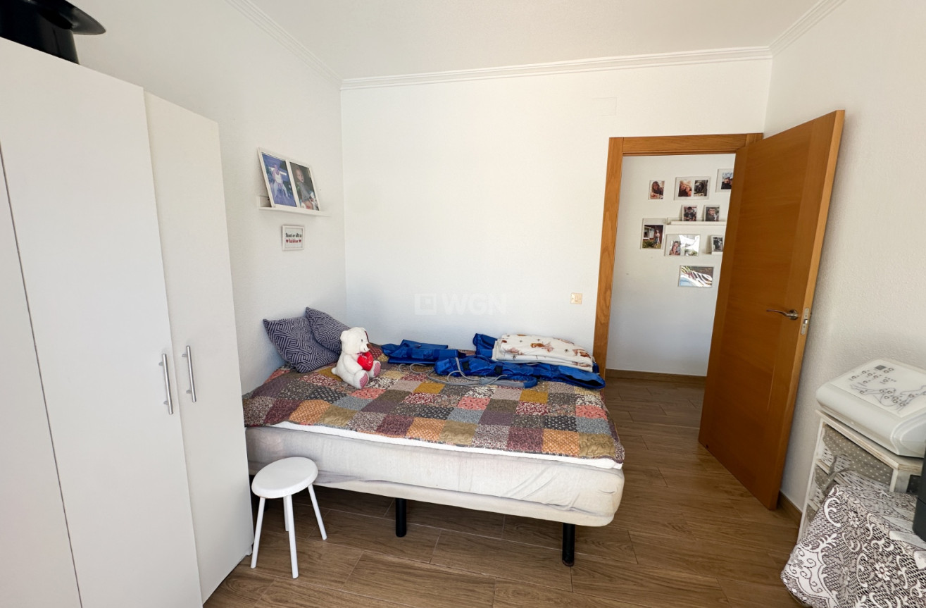 Odsprzedaż - Kamienica - Torrevieja - Costa Blanca