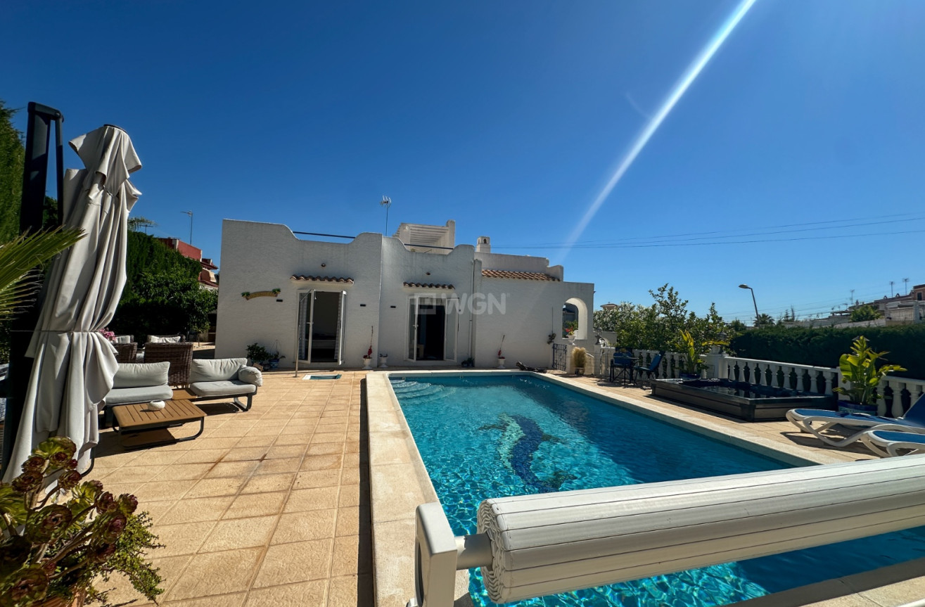 Odsprzedaż - Kamienica - Torrevieja - Costa Blanca