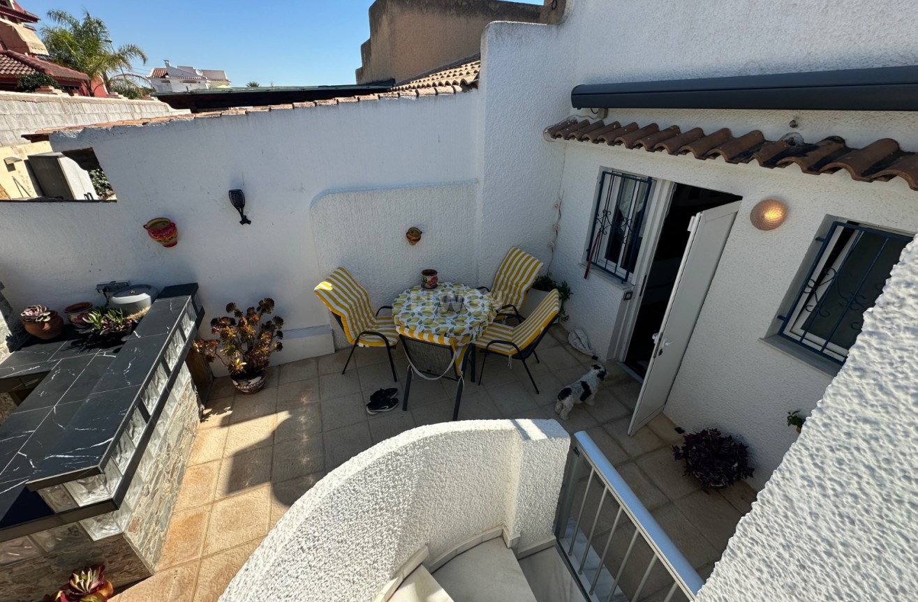 Odsprzedaż - Kamienica - Torrevieja - Costa Blanca