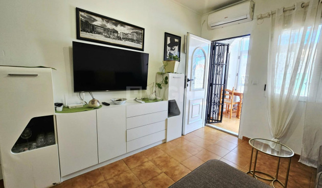 Odsprzedaż - Bungalow - Torrevieja - Nueva Torrevieja