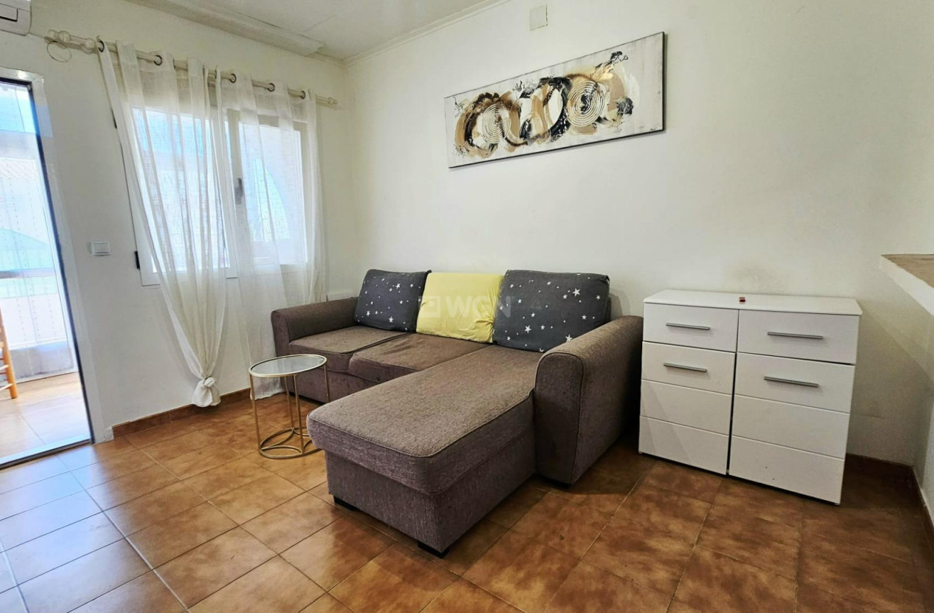 Odsprzedaż - Bungalow - Torrevieja - Nueva Torrevieja