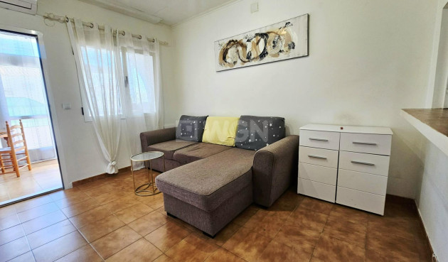 Odsprzedaż - Bungalow - Torrevieja - Nueva Torrevieja