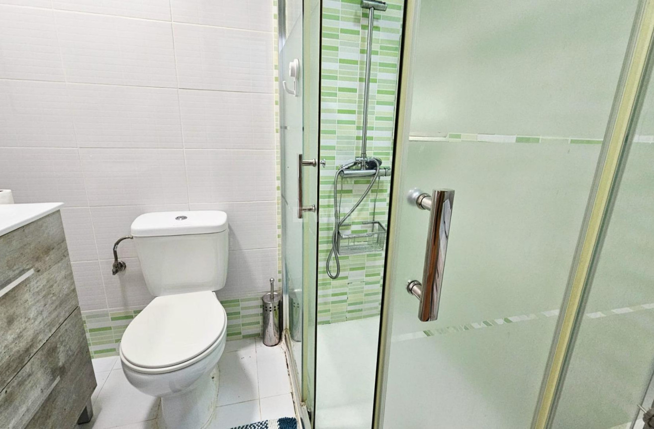 Odsprzedaż - Bungalow - Torrevieja - Nueva Torrevieja