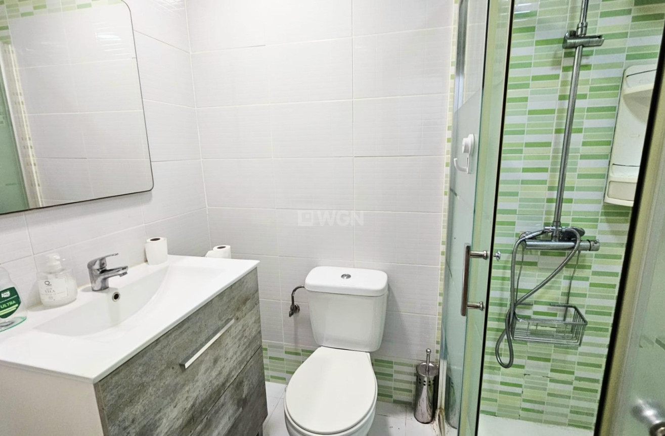 Odsprzedaż - Bungalow - Torrevieja - Nueva Torrevieja