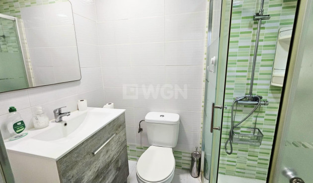 Odsprzedaż - Bungalow - Torrevieja - Nueva Torrevieja