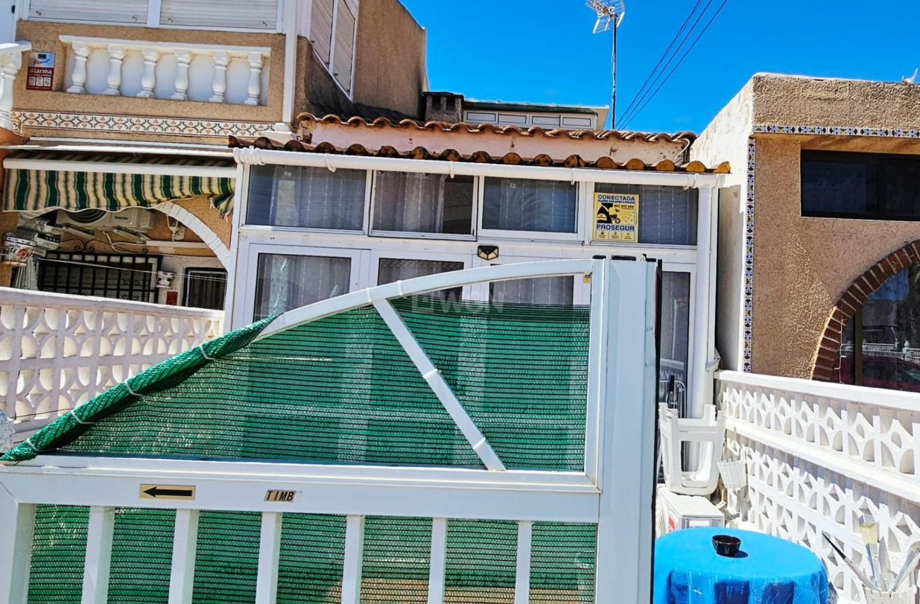 Odsprzedaż - Bungalow - Torrevieja - Nueva Torrevieja