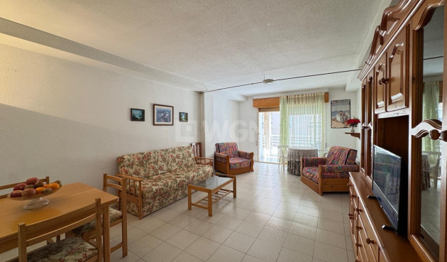 Odsprzedaż - Mieszkanie w bloku - Torrevieja - Centro