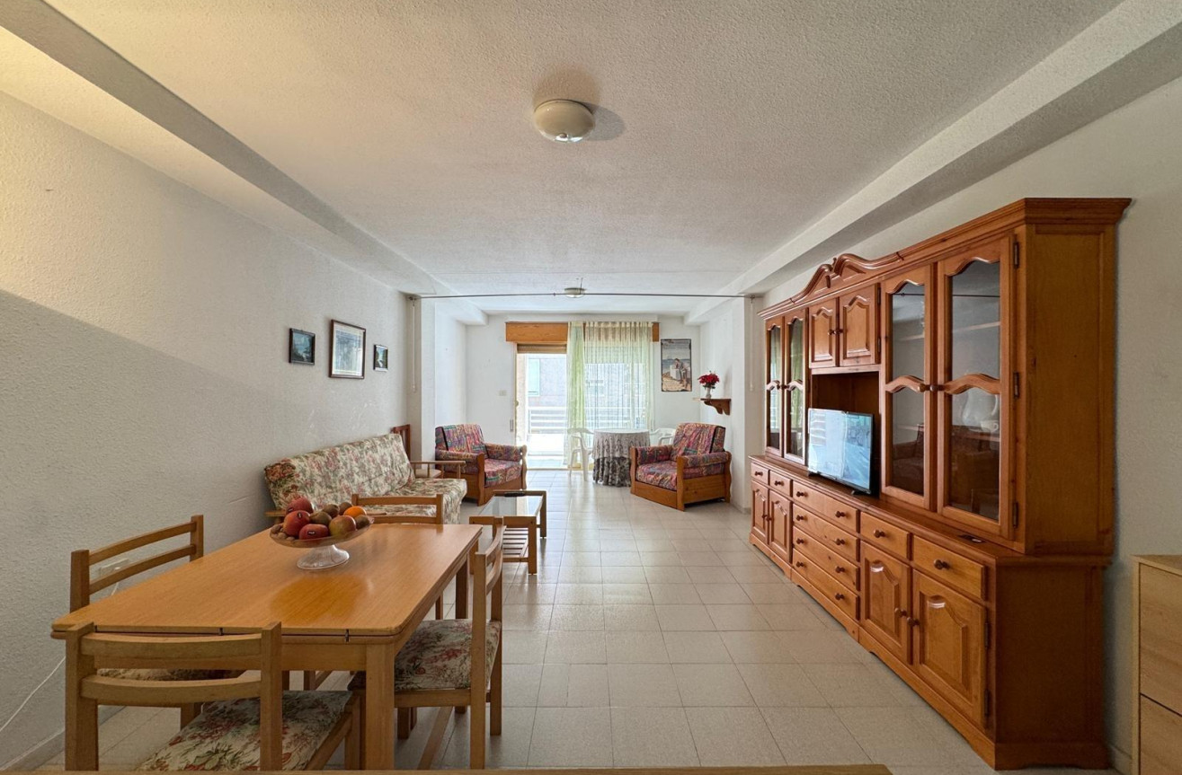 Odsprzedaż - Mieszkanie w bloku - Torrevieja - Centro