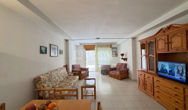 Odsprzedaż - Mieszkanie w bloku - Torrevieja - Centro