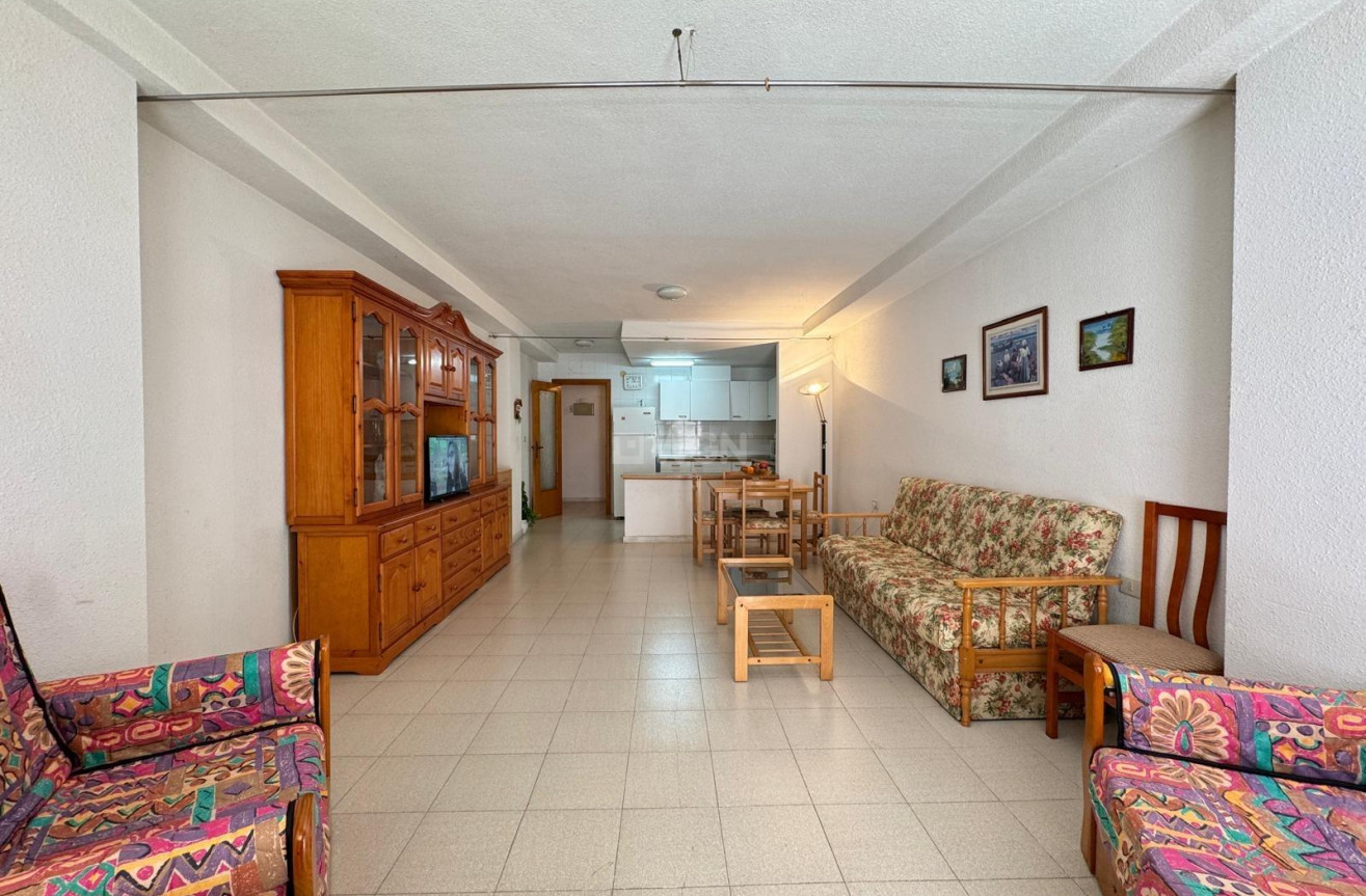 Odsprzedaż - Mieszkanie w bloku - Torrevieja - Centro