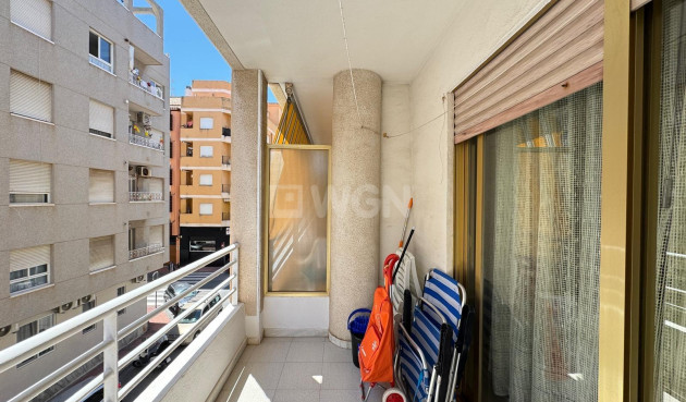 Odsprzedaż - Mieszkanie w bloku - Torrevieja - Centro
