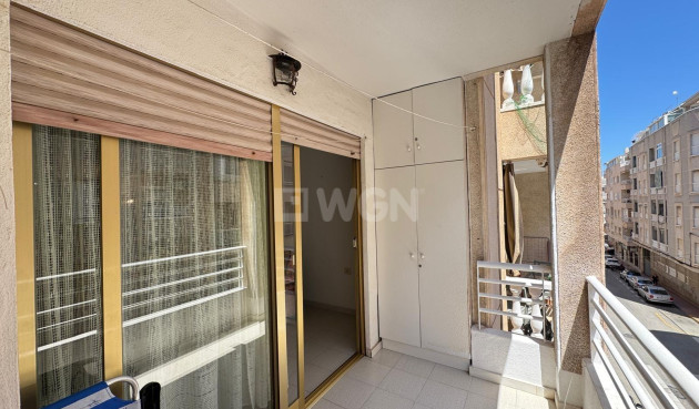 Odsprzedaż - Mieszkanie w bloku - Torrevieja - Centro