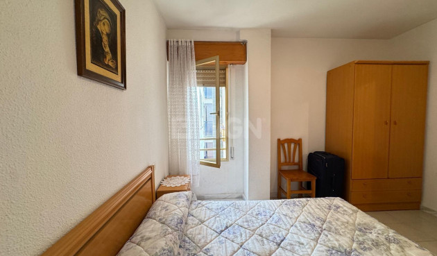 Odsprzedaż - Mieszkanie w bloku - Torrevieja - Centro