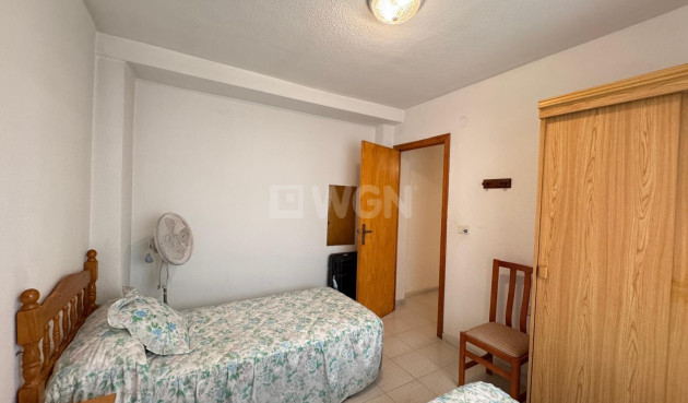 Odsprzedaż - Mieszkanie w bloku - Torrevieja - Centro
