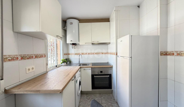 Odsprzedaż - Mieszkanie w bloku - Torrevieja - Centro