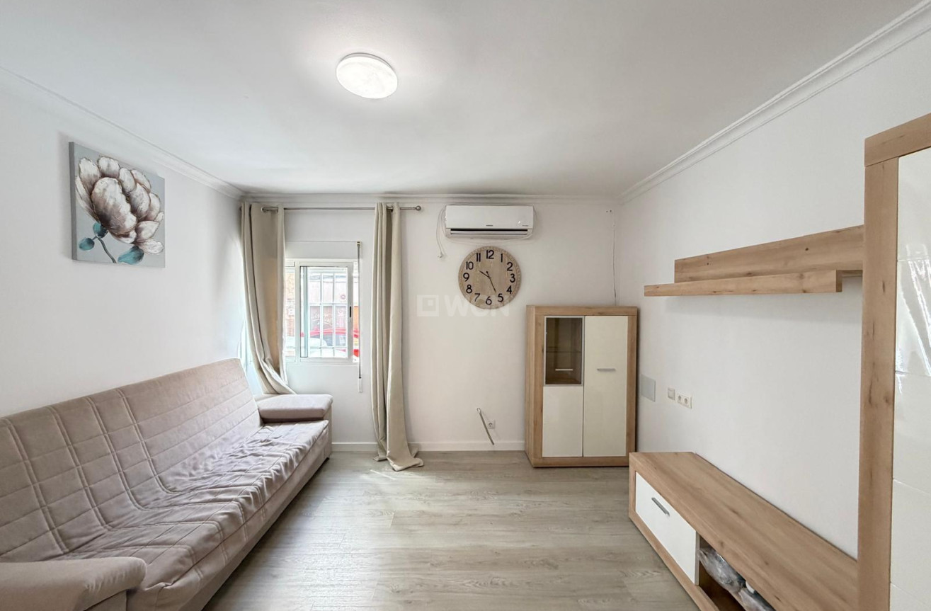 Odsprzedaż - Mieszkanie w bloku - Torrevieja - Centro