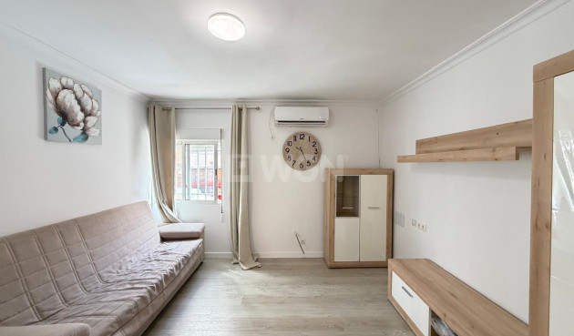 Odsprzedaż - Mieszkanie w bloku - Torrevieja - Centro
