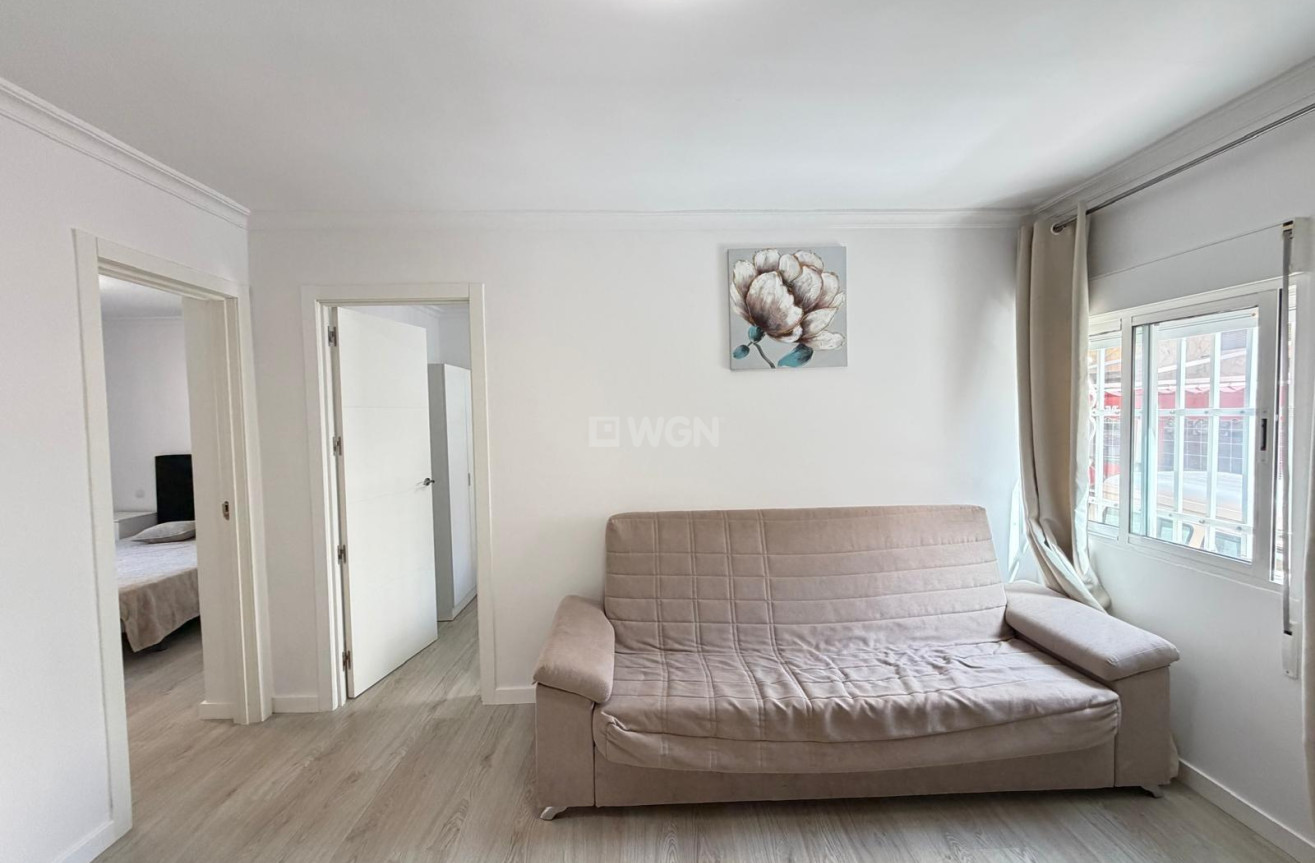 Odsprzedaż - Mieszkanie w bloku - Torrevieja - Centro