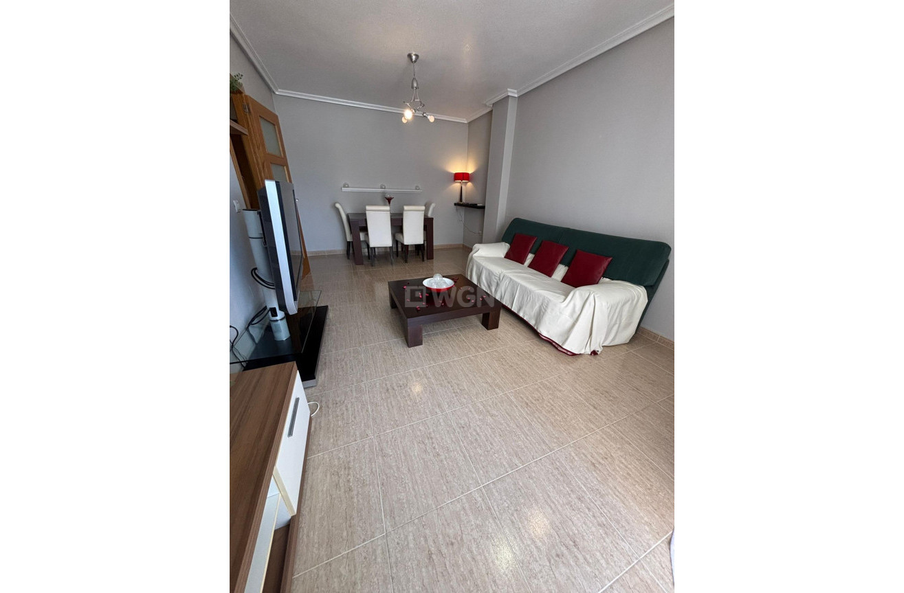Odsprzedaż - Mieszkanie w bloku - Torrevieja - Centro