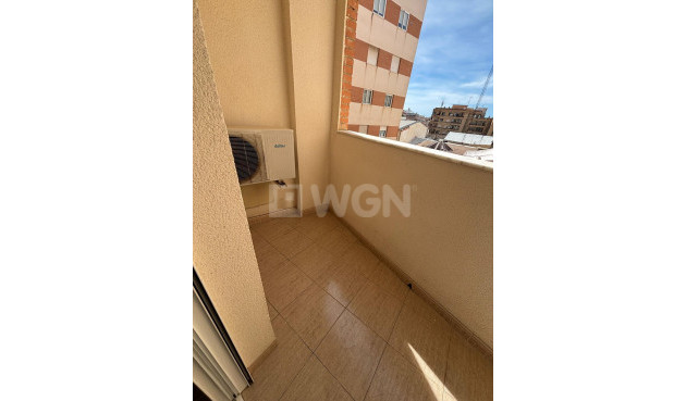 Odsprzedaż - Mieszkanie w bloku - Torrevieja - Centro
