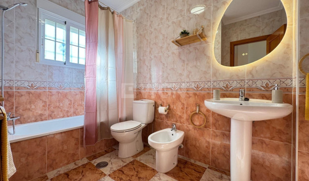Odsprzedaż - Kamienica - Orihuela Costa - Lomas De Cabo Roig-los Dolses