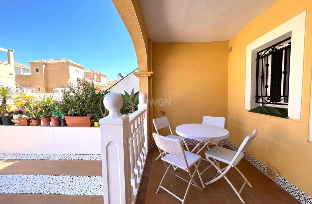 Odsprzedaż - Bungalow - Torrevieja - Los Balcones - Los Altos del Edén