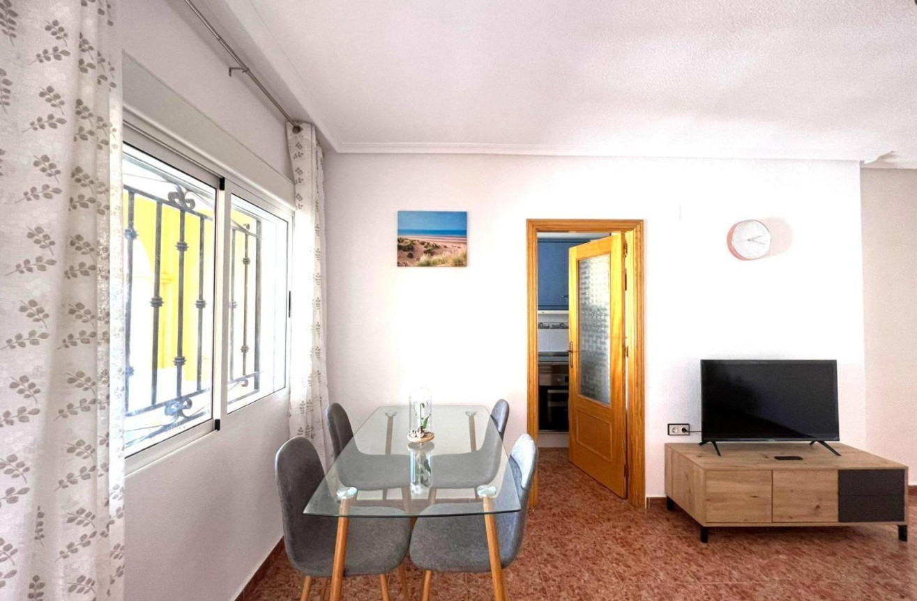 Odsprzedaż - Bungalow - Torrevieja - Los Balcones - Los Altos del Edén