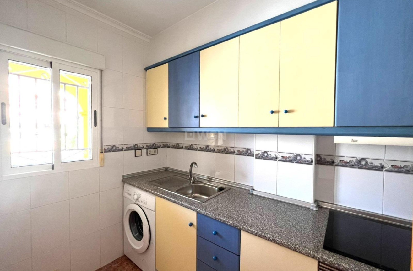 Odsprzedaż - Bungalow - Torrevieja - Los Balcones - Los Altos del Edén