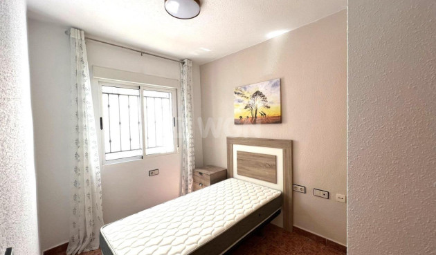 Odsprzedaż - Bungalow - Torrevieja - Los Balcones - Los Altos del Edén