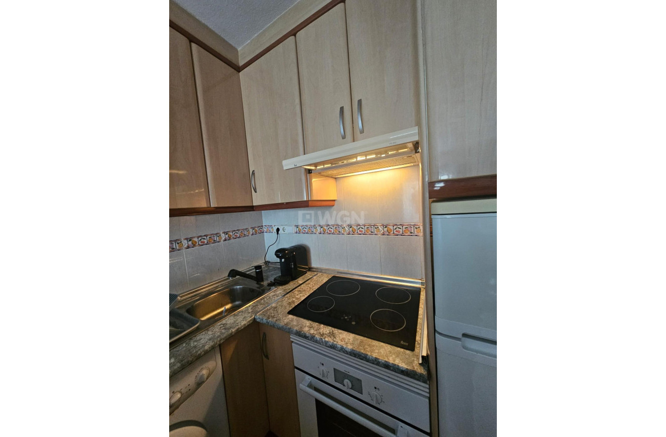 Odsprzedaż - Bungalow - Torrevieja - Lago Jardin