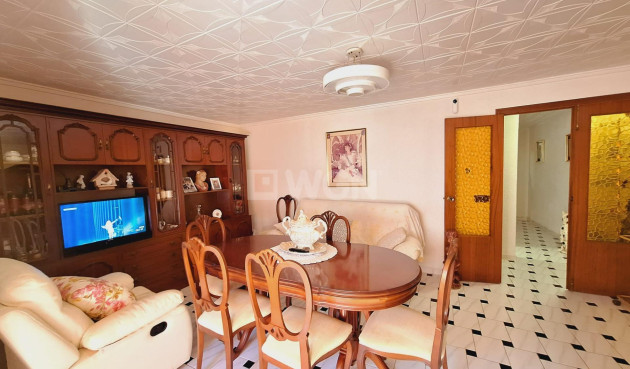 Odsprzedaż - Mieszkanie w bloku - Torrevieja - Acequion