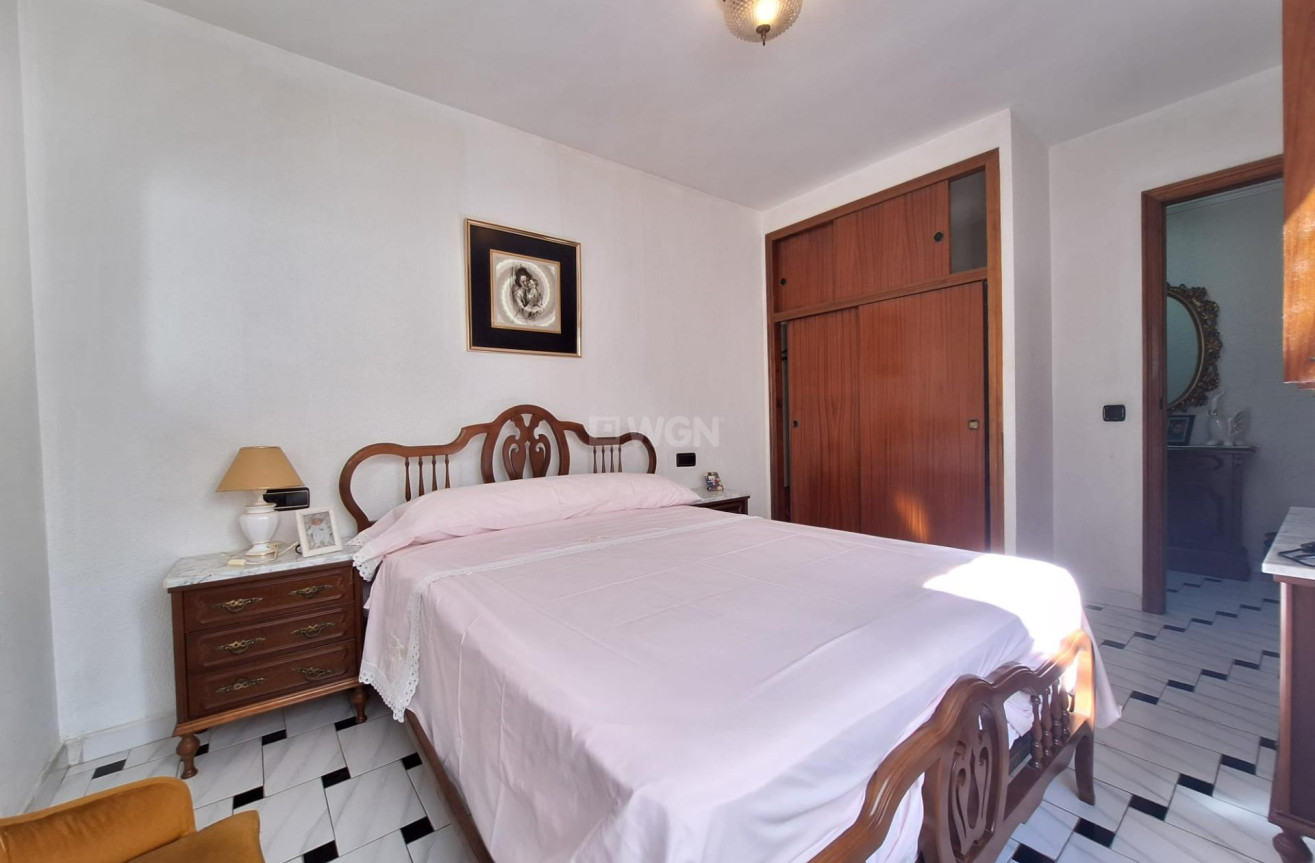 Odsprzedaż - Mieszkanie w bloku - Torrevieja - Acequion