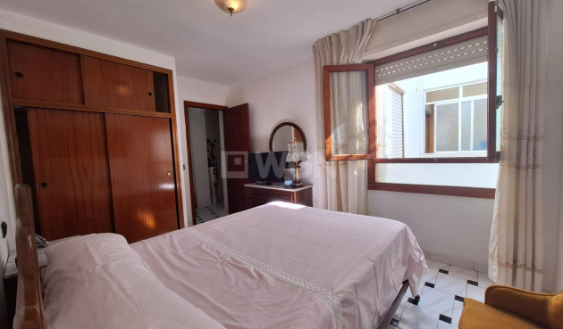 Odsprzedaż - Mieszkanie w bloku - Torrevieja - Acequion