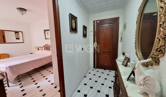 Odsprzedaż - Mieszkanie w bloku - Torrevieja - Acequion