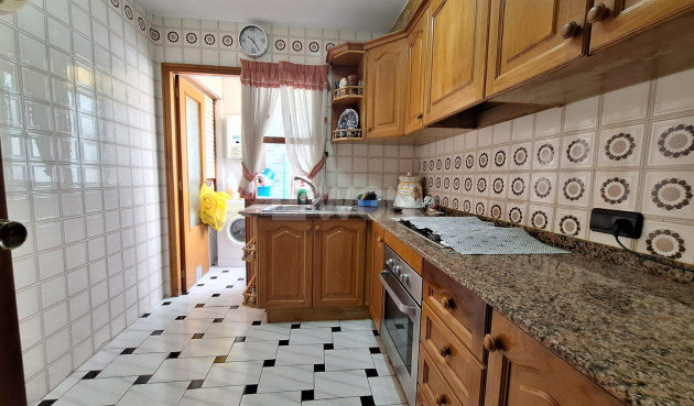 Odsprzedaż - Mieszkanie w bloku - Torrevieja - Acequion