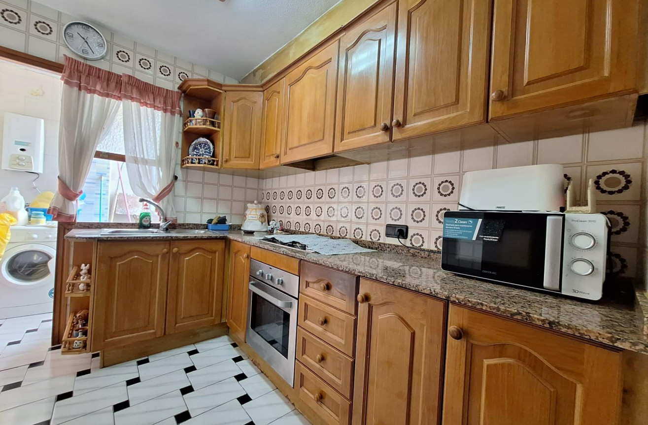 Odsprzedaż - Mieszkanie w bloku - Torrevieja - Acequion