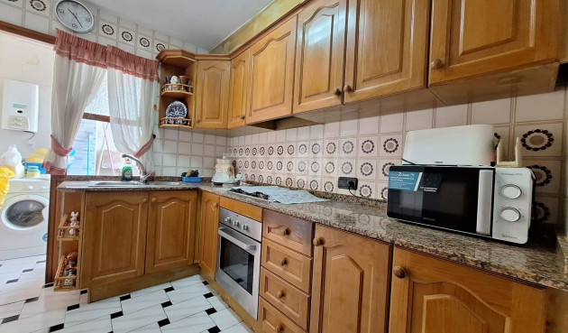 Odsprzedaż - Mieszkanie w bloku - Torrevieja - Acequion