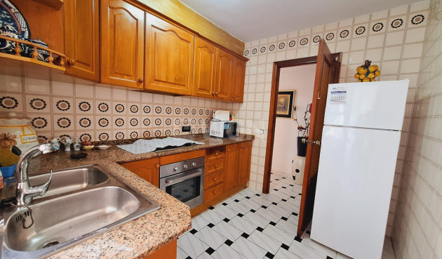 Odsprzedaż - Mieszkanie w bloku - Torrevieja - Acequion