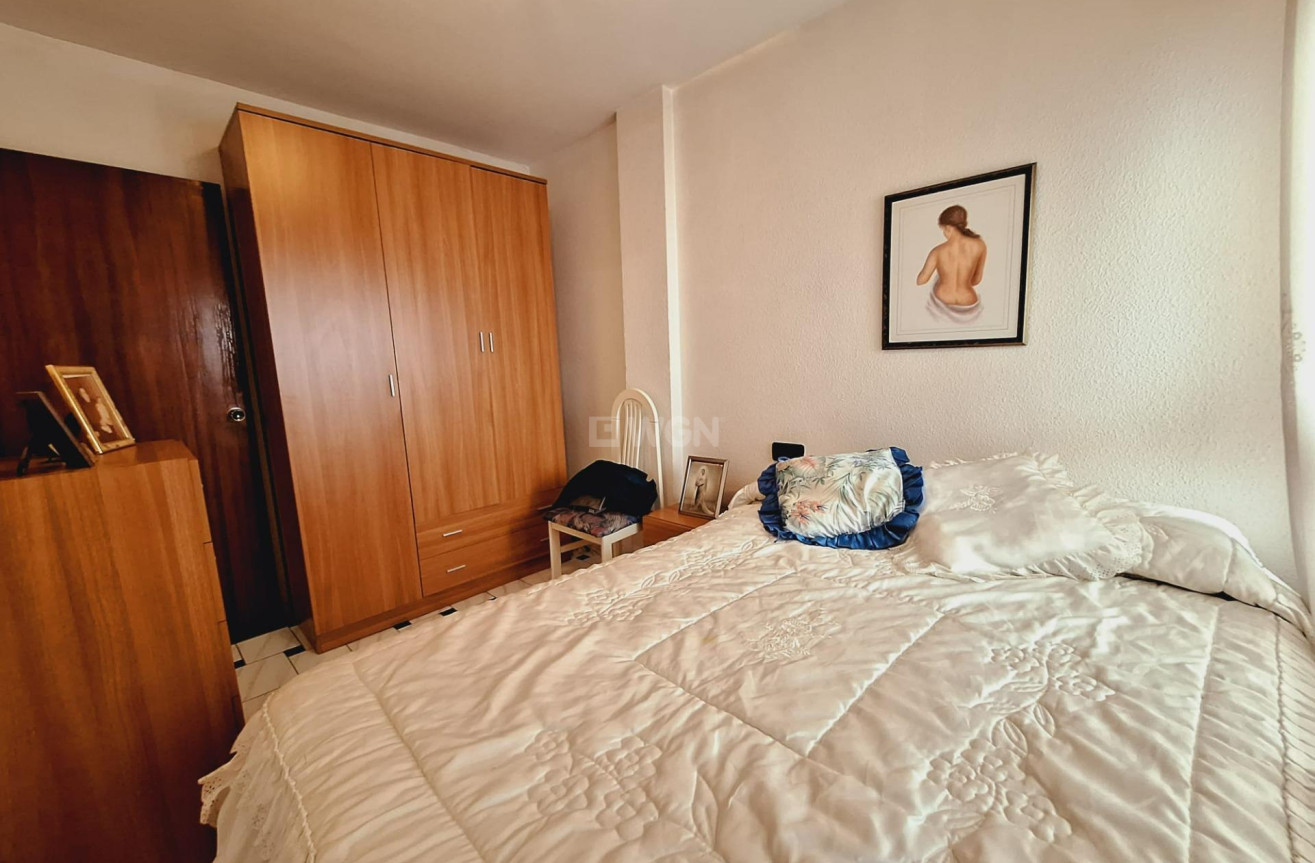 Odsprzedaż - Mieszkanie w bloku - Torrevieja - Acequion