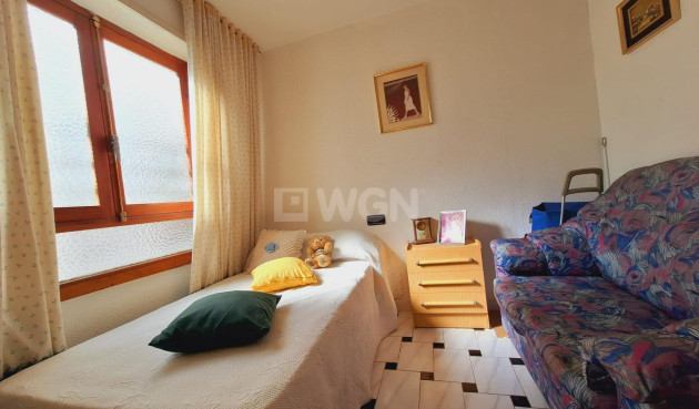 Odsprzedaż - Mieszkanie w bloku - Torrevieja - Acequion