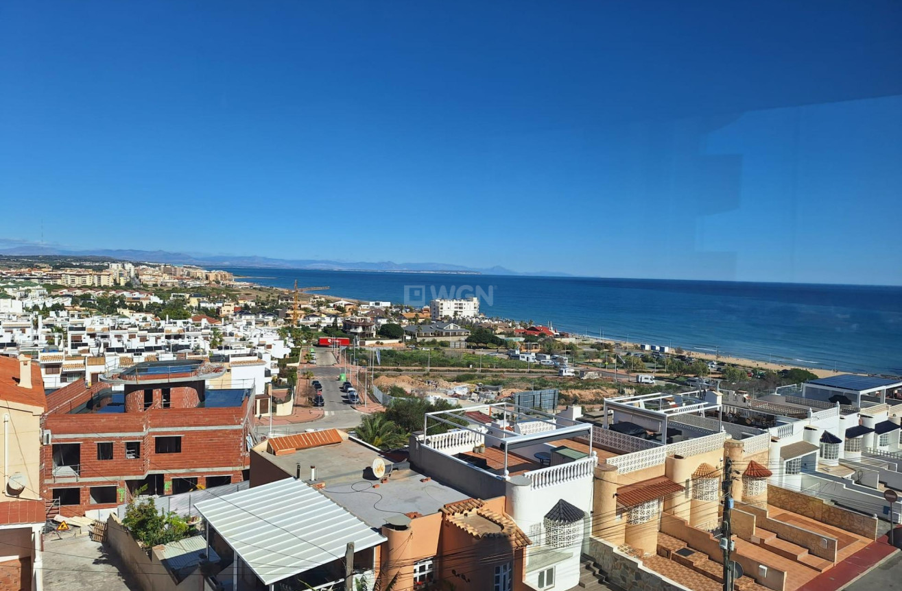 Odsprzedaż - Mieszkanie w bloku - Torrevieja - Torrejón