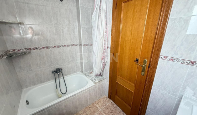 Odsprzedaż - Daszek - Torrevieja - Playa del Cura