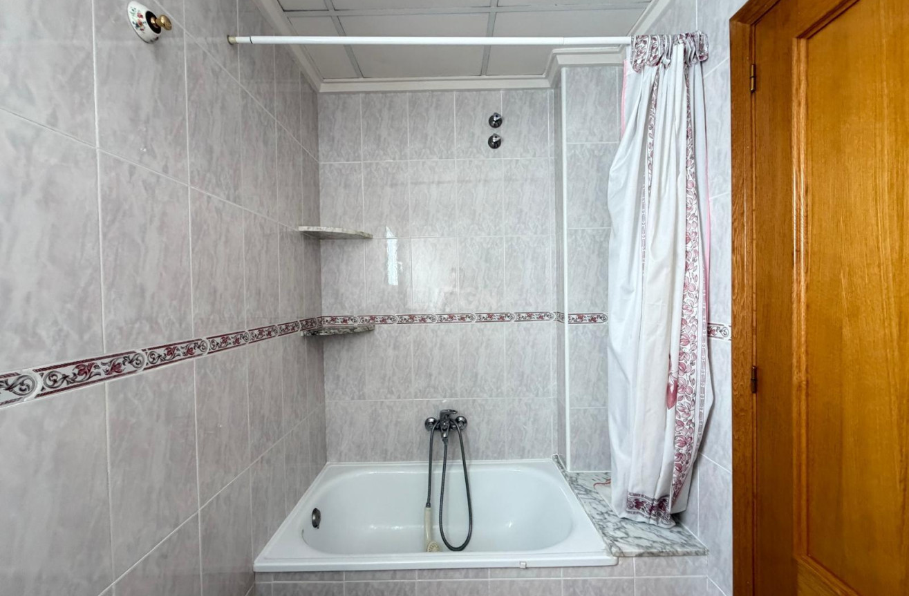 Odsprzedaż - Daszek - Torrevieja - Playa del Cura