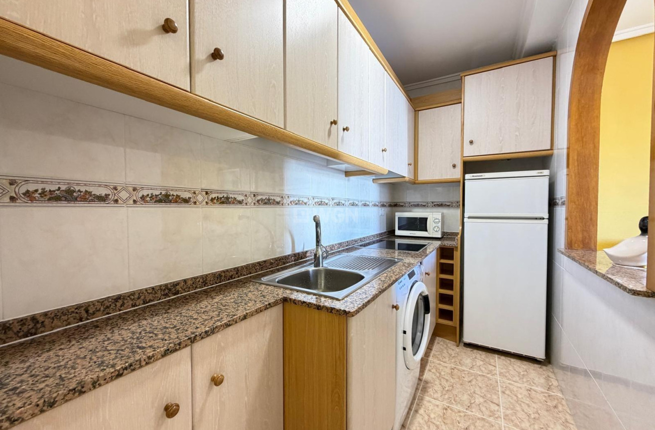 Odsprzedaż - Daszek - Torrevieja - Playa del Cura
