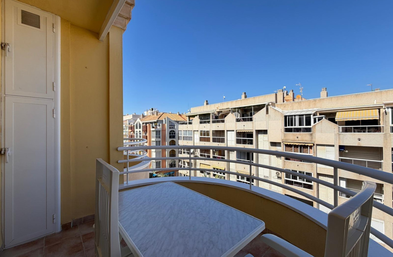 Odsprzedaż - Daszek - Torrevieja - Playa del Cura