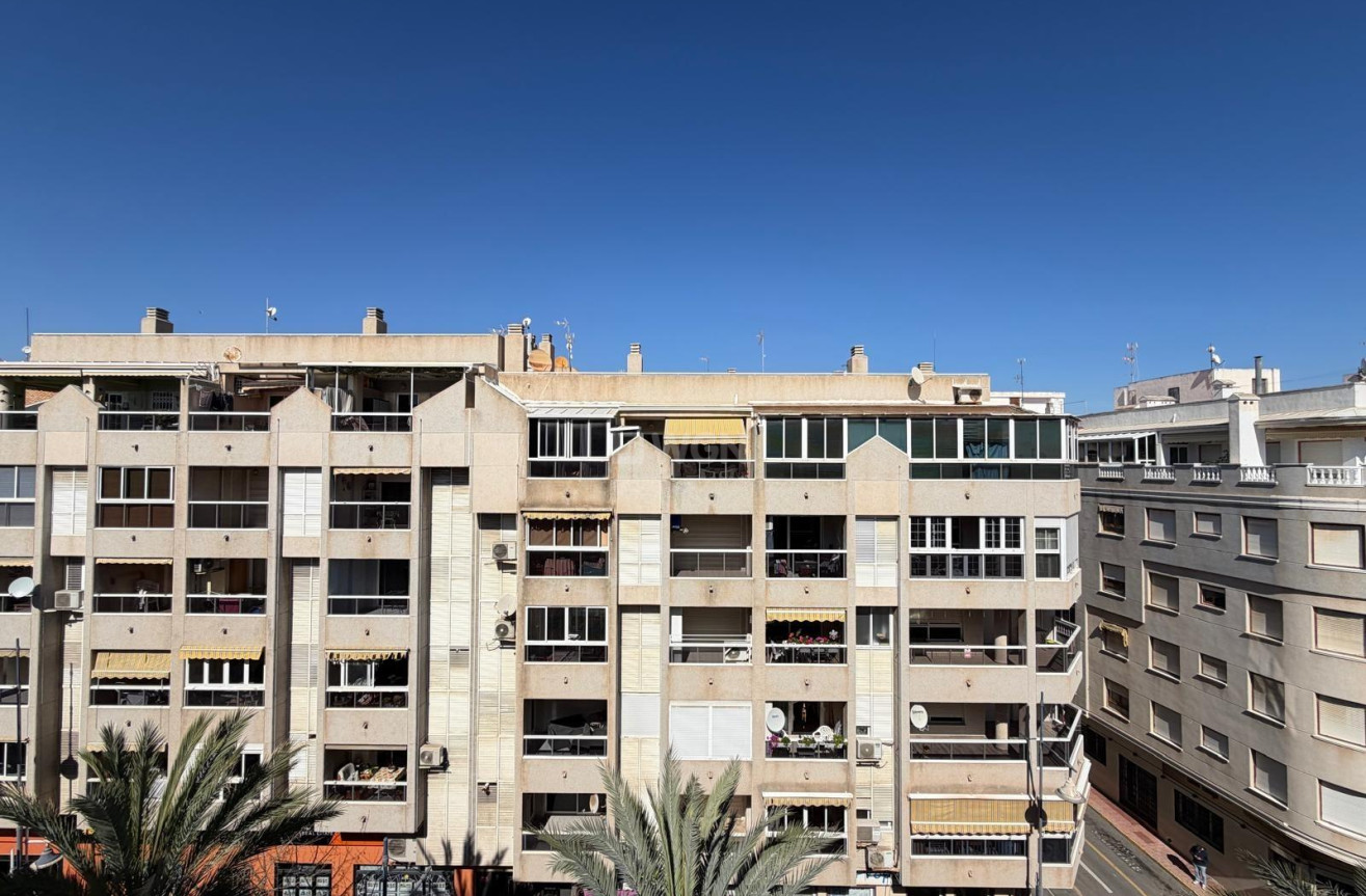 Odsprzedaż - Daszek - Torrevieja - Playa del Cura